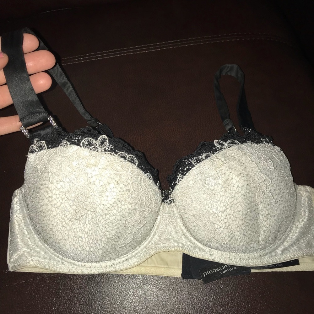 VICTORIAS SECRET PLEASURE STATE COUTURE WHITE BRA